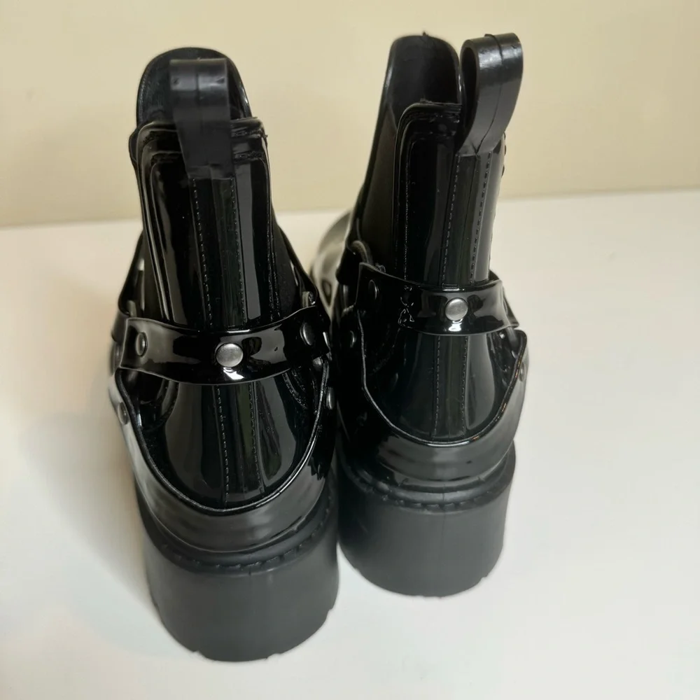Zodiac Carter Chelsea Boot black size 9 NWOT